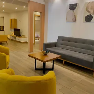 Departamento Moderno En El Centro De Apartamento