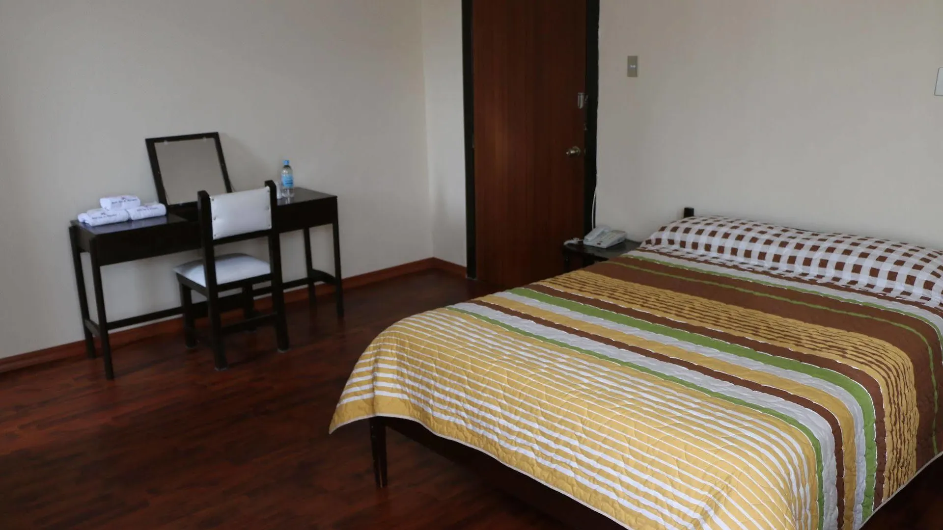 Hotel 6 De Diciembre Quito