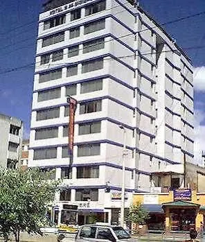 Hotel 6 De Diciembre 키토