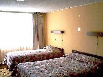 Hotel 6 De Diciembre 키토